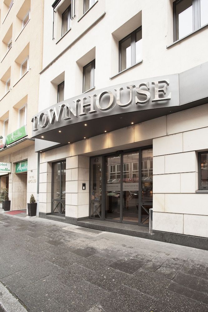 TOWNHOUSE Hotel 1