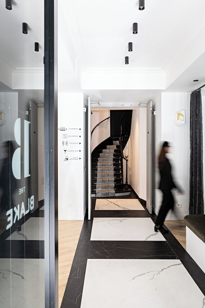 Best Western Premier The Blake Paris Gare Saint Lazare 2
