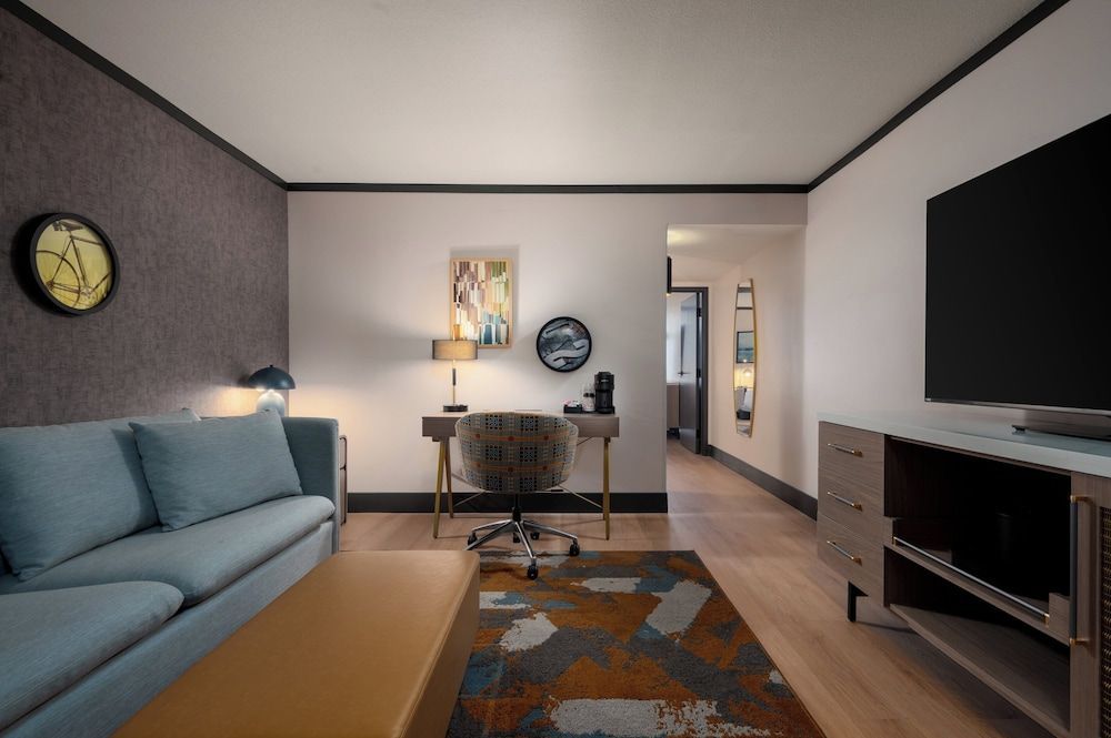 Hotel Indigo Detroit North - Troy by IHG 2