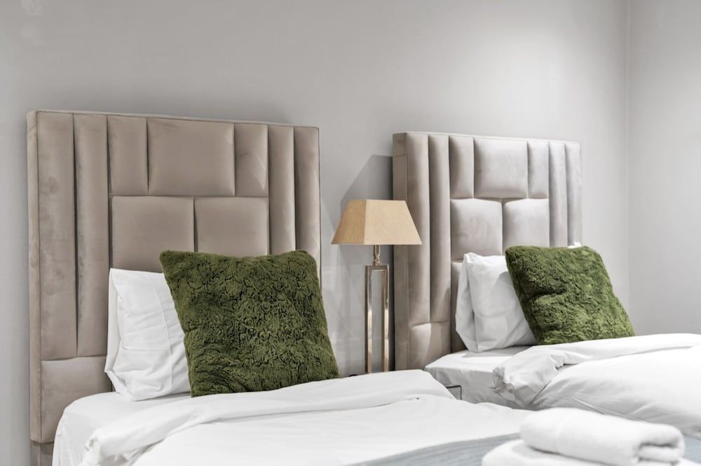 The Knightsbridge Residences 2