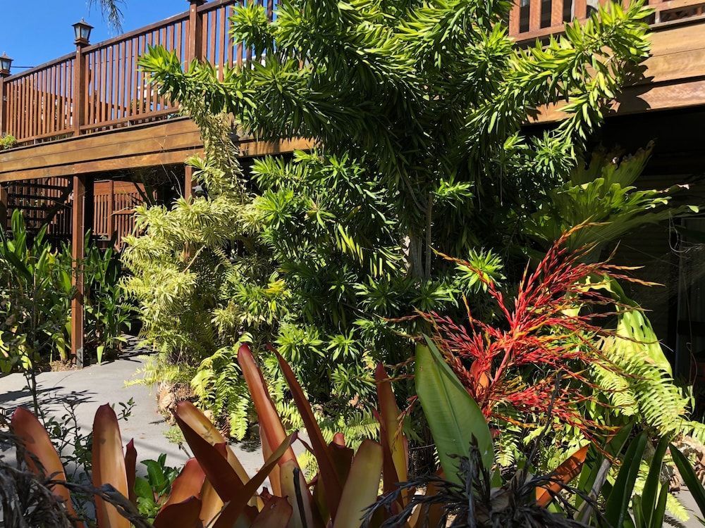 Five 3 Five - The Beachside Barracks 1