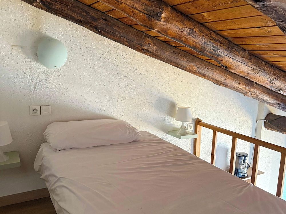 APARTAMENTOS VAQUERS MIKKA 3000 1