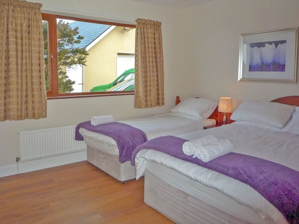 The Glenbeigh Hotel 2