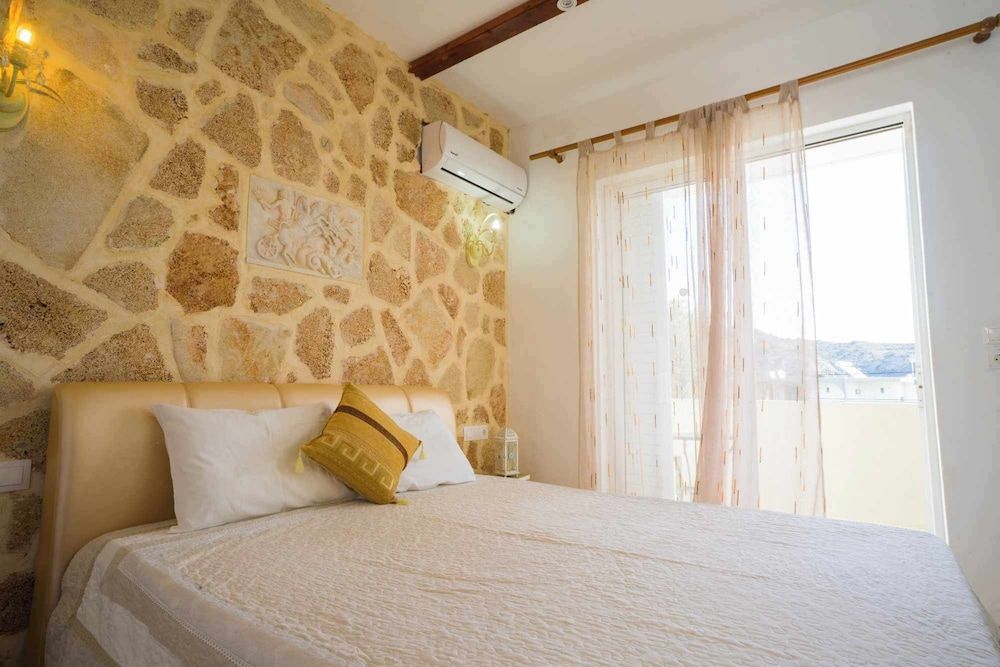 Farkia Exclusive Suites 1