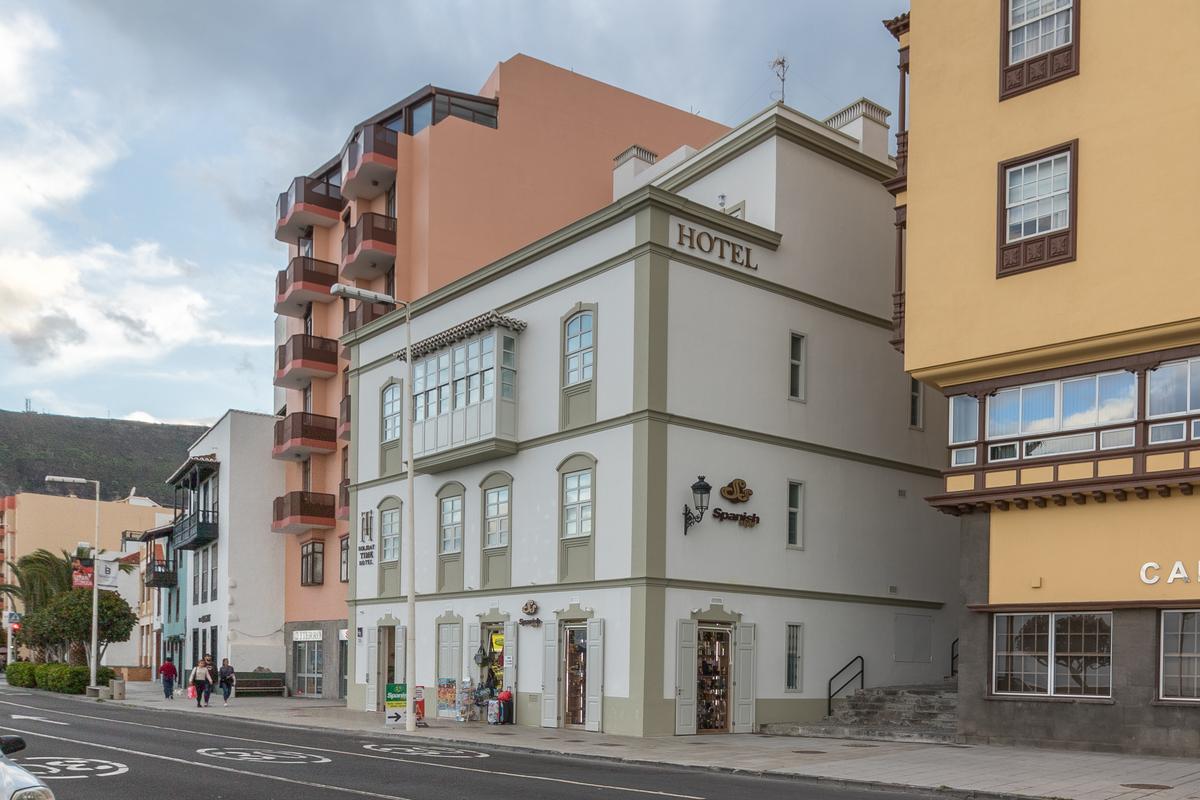 Hotel Emblemático Holiday Time 2
