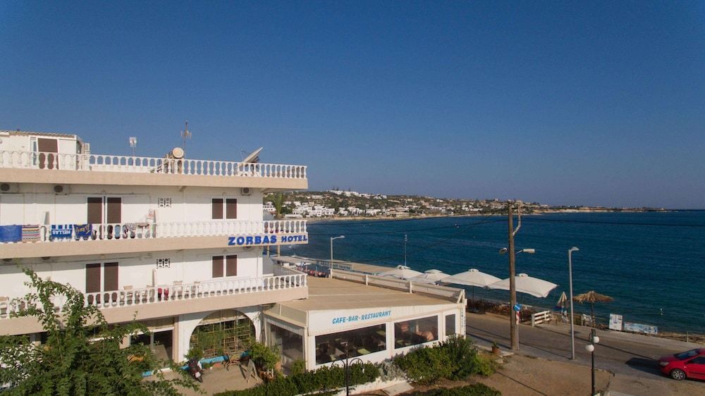 Zorbas Beach Hotel 1