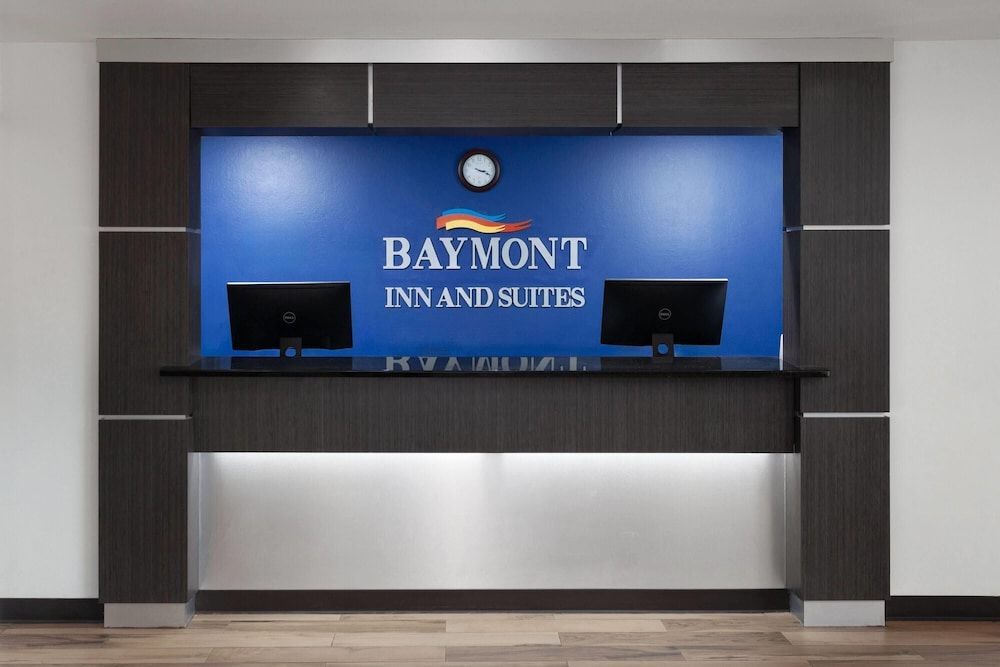 Baymont by Wyndham Green Bay 2