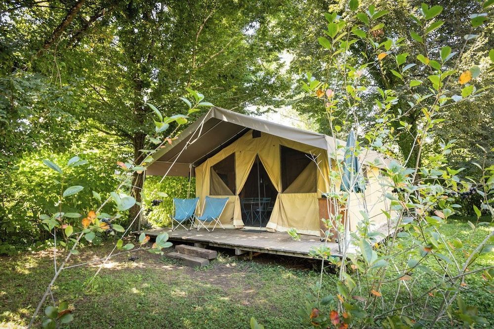 Huttopia Beaulieu sur Dordogne 1