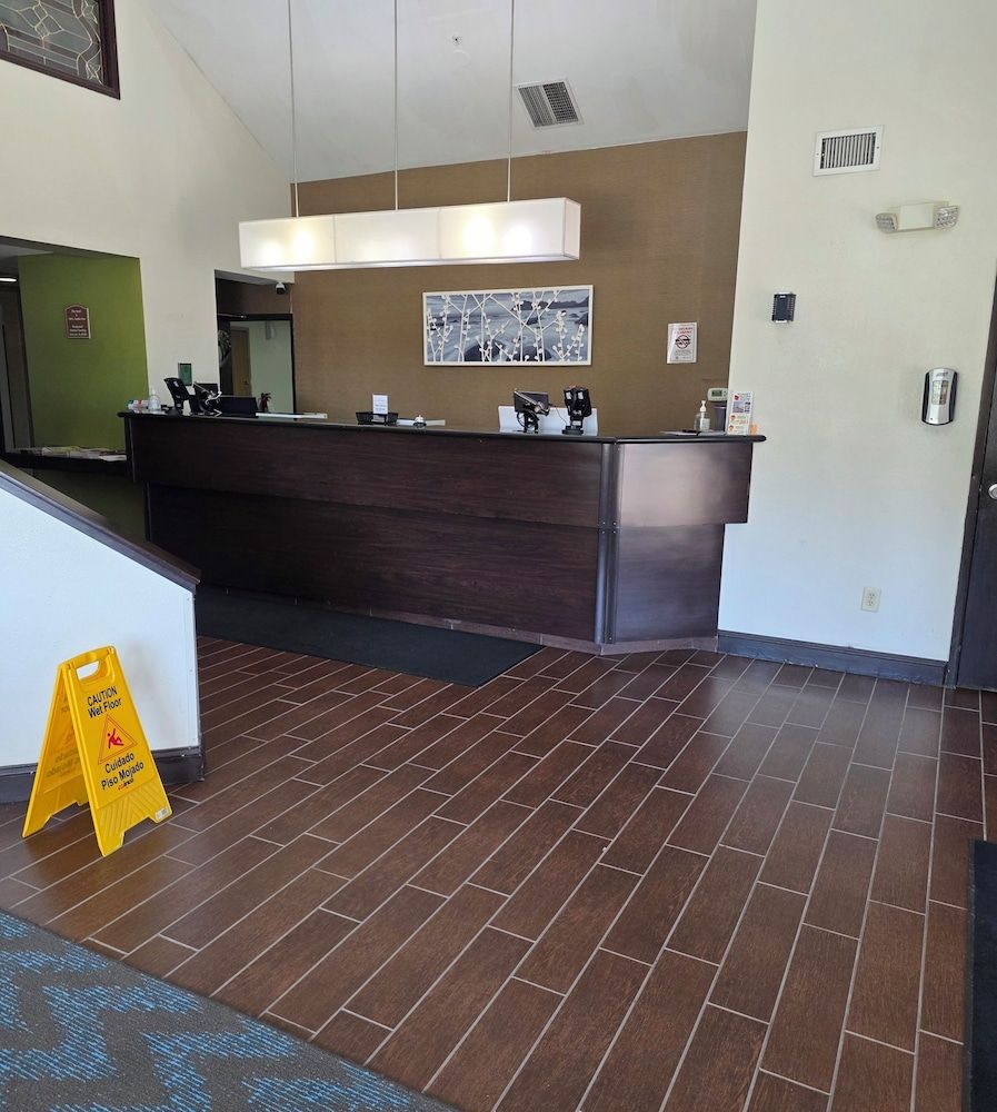 Austinburg Hotel 1