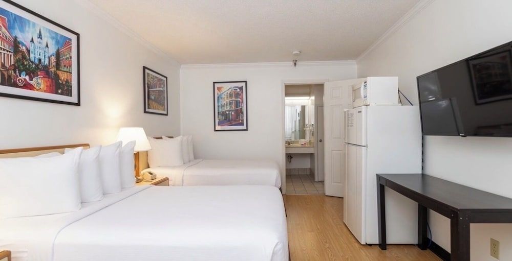 Contempra Inn 1