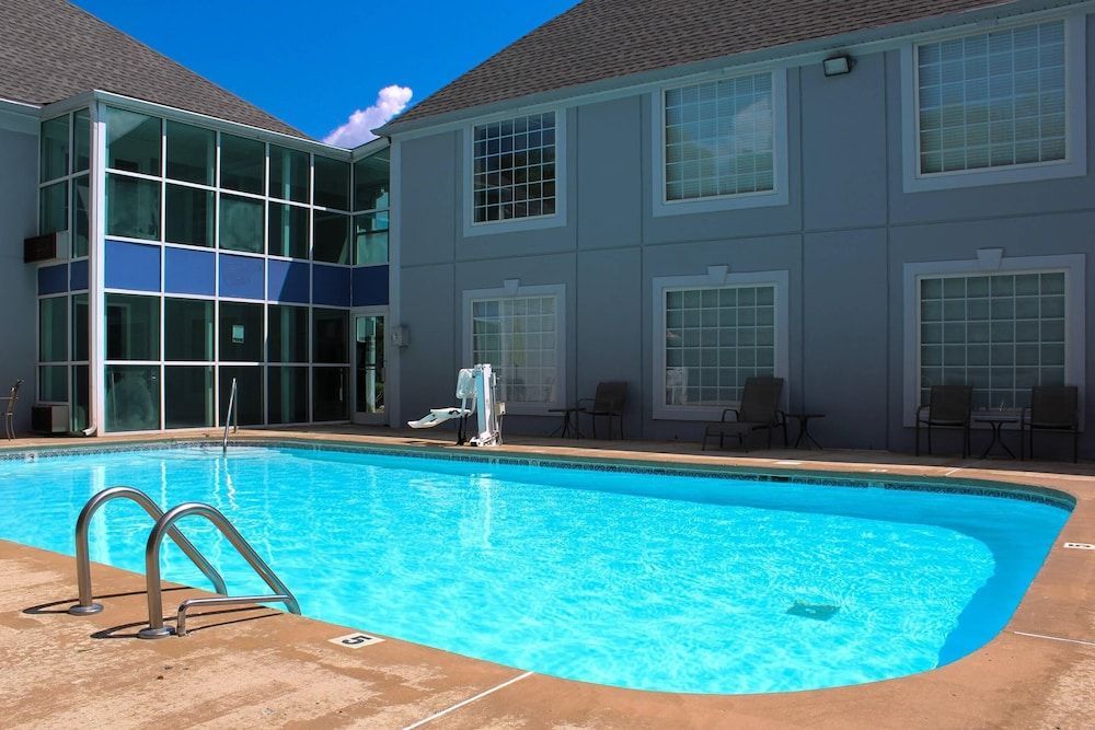 Quality Inn Crossville Near Cumberland Mountain State Park 1