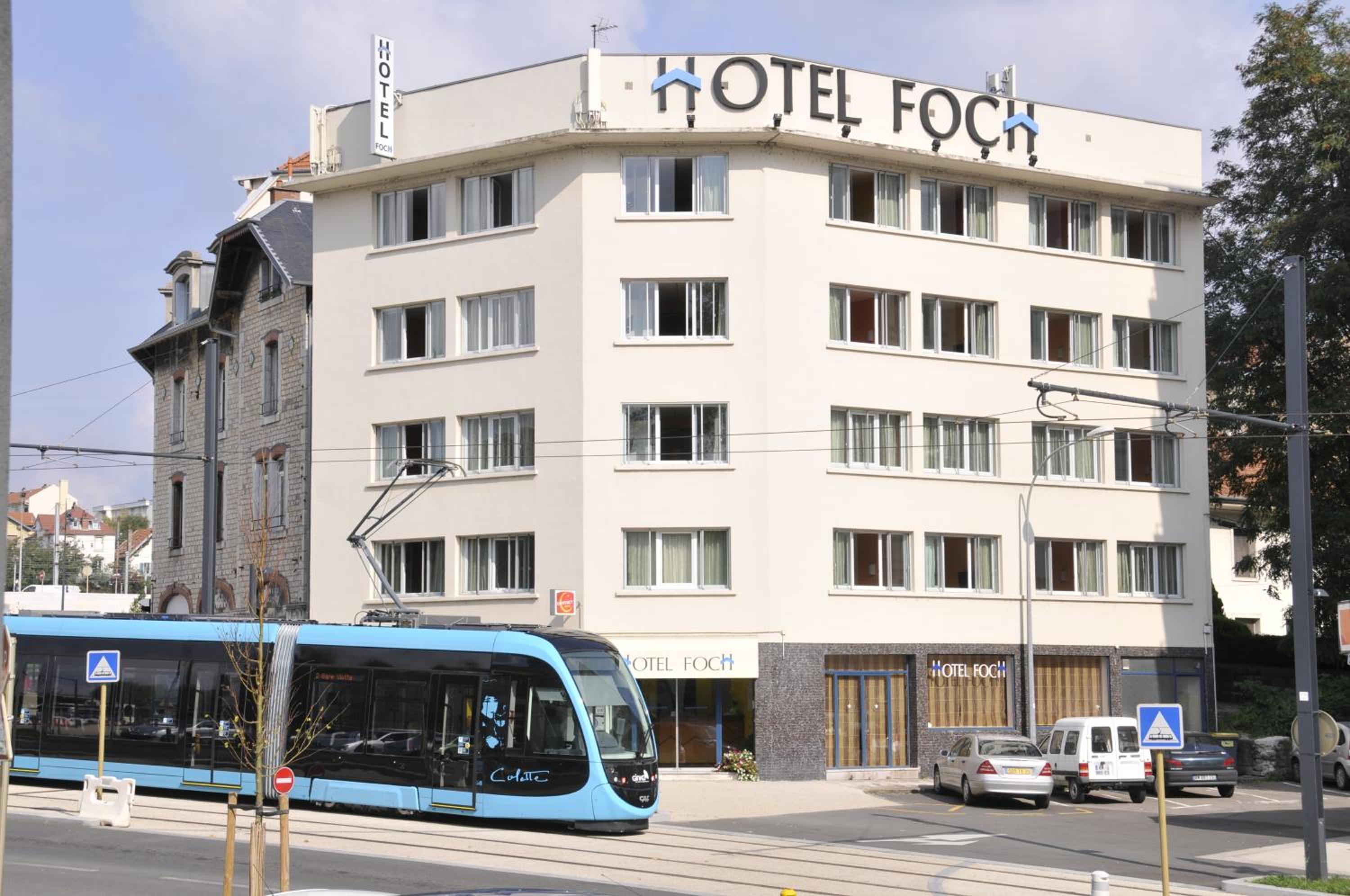 Contact Hôtel Foch 1