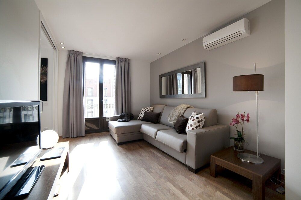Serennia Apartments Ramblas-Pl.Catalunya 1