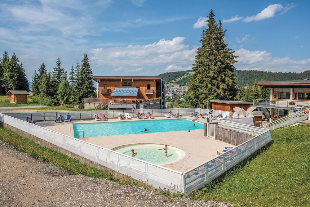 Belambra Clubs Les Saisies - Les Embrunes - Ski pass included 1