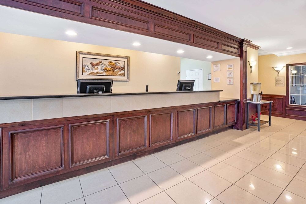 La Quinta by Wyndham Houston - Magnolia 2