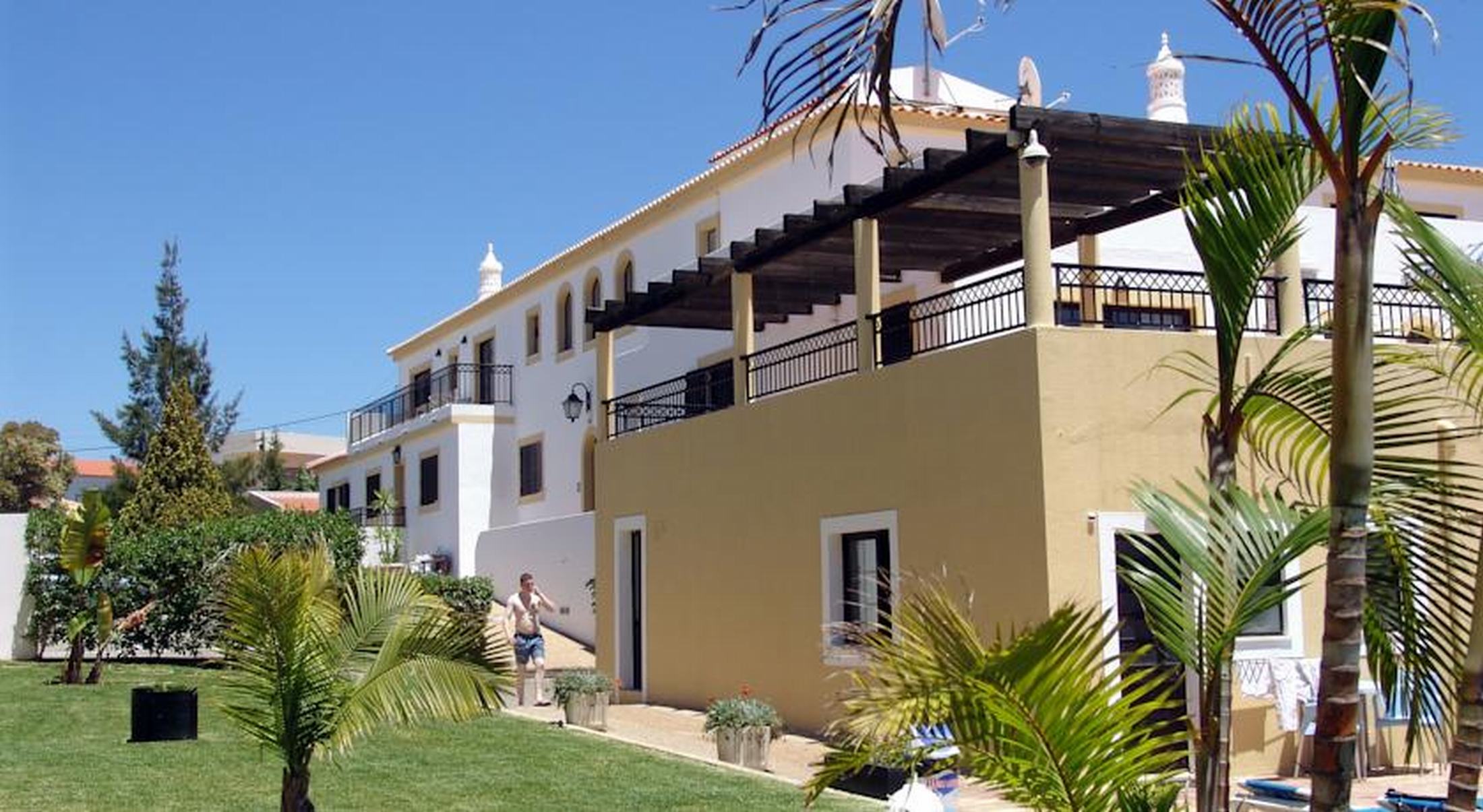 Novochoro Apartments 2
