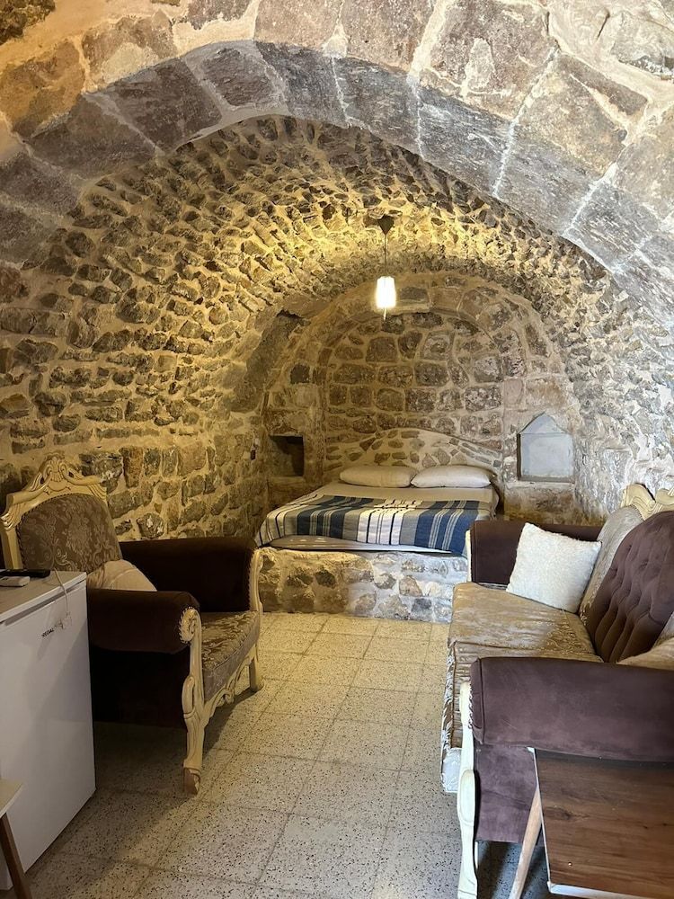 ACABEY KONAĞI 2