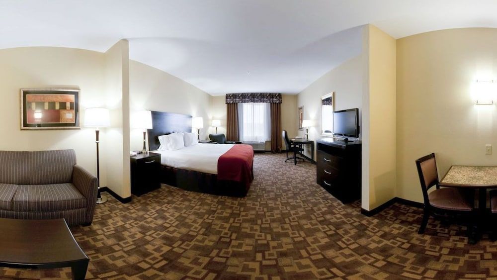 Holiday Inn Express & Suites SNYDER by IHG 2