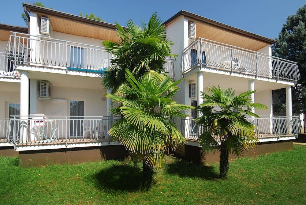 Ai Pini Medulin Resort 1
