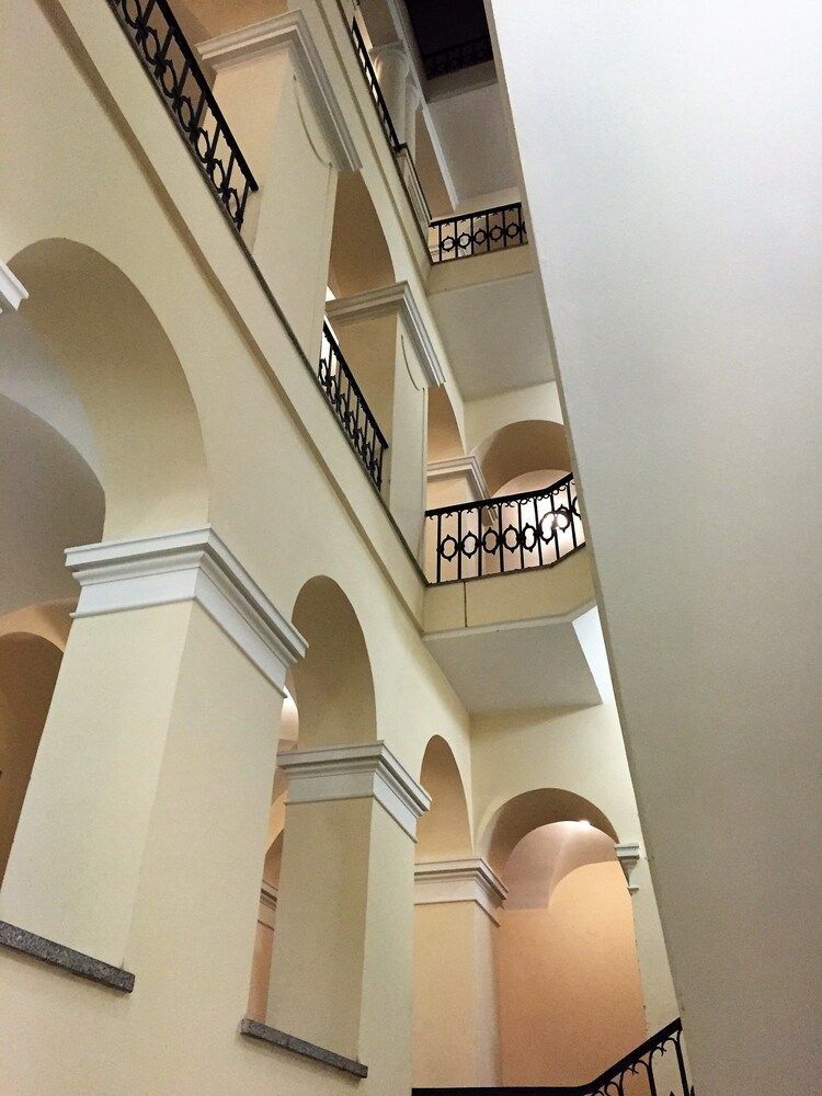 MONDRIAN Luxury Suites UNESCO Old Town 2