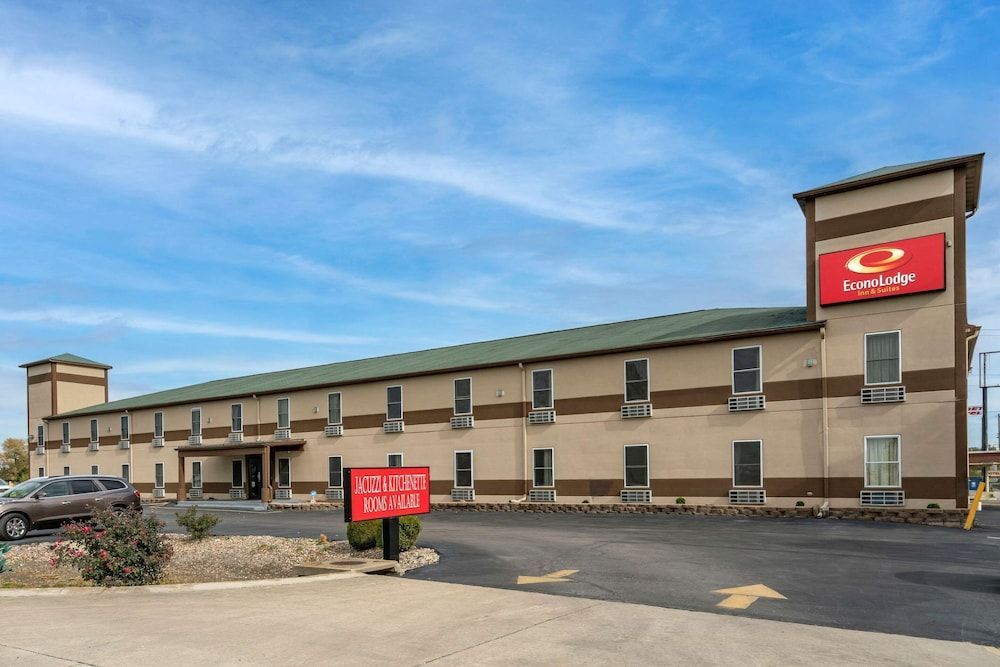 Econo Lodge Inn & Suites Granite City - St Louis 1