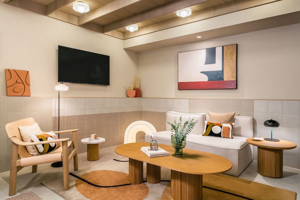 YING'nFLO, Hong Kong, Wan Chai - Langham Hospitality Group 1