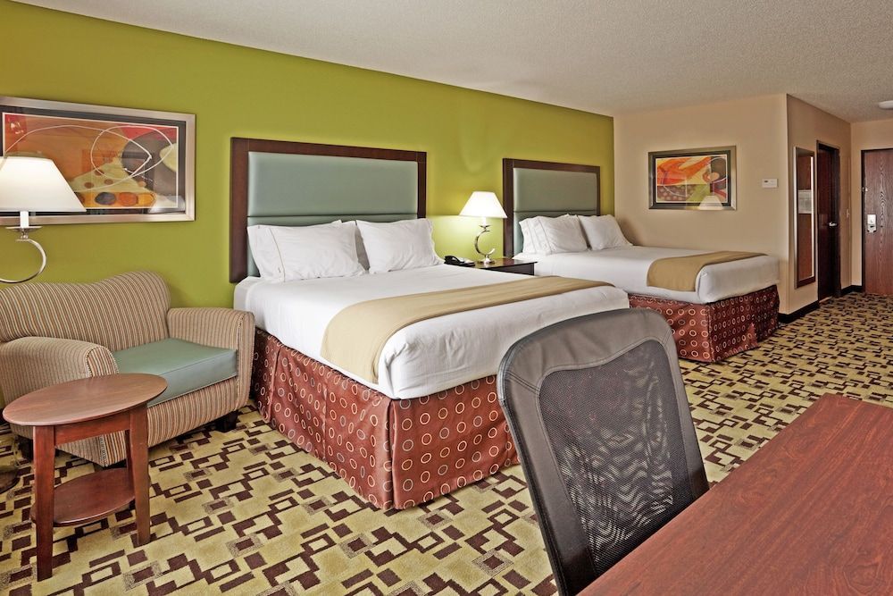 Holiday Inn Express TROUTVILLE - ROANOKE NORTH by IHG 2