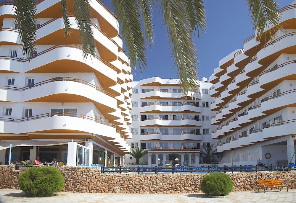 Apartamentos Mar y Playa 1