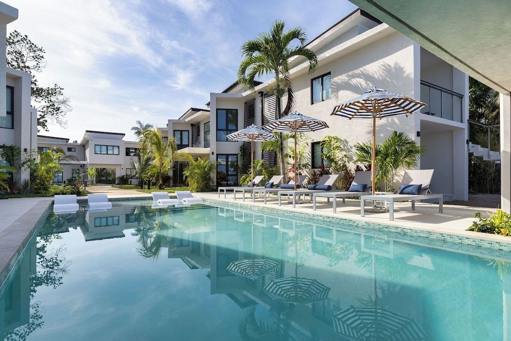 Negril Footeprints Hotel 1