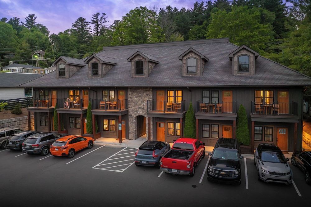 The Getaway Blowing Rock 1