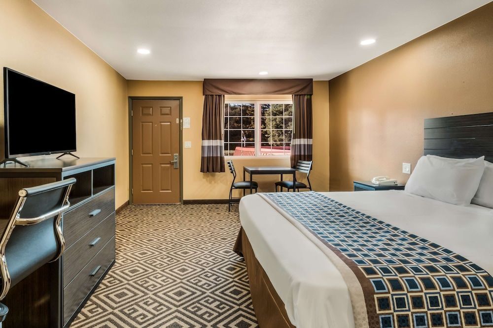 Americas Best Value Inn - Ukiah 1
