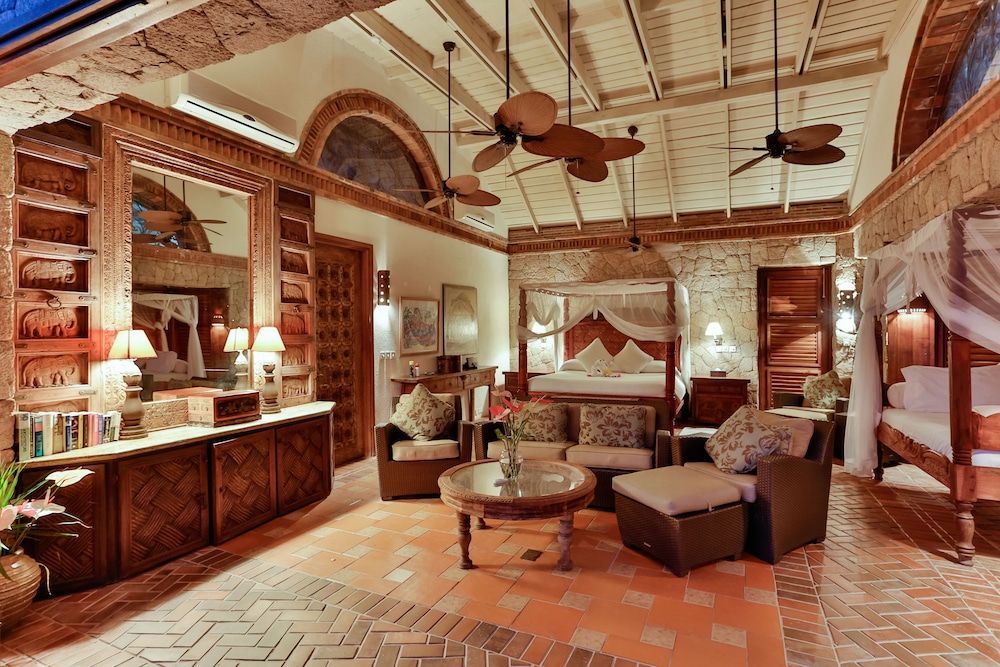 Caille Blanc Villa & Hotel - Adults Only 1