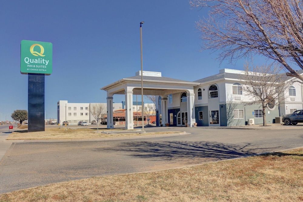 Quality Inn & Suites Roswell North 1