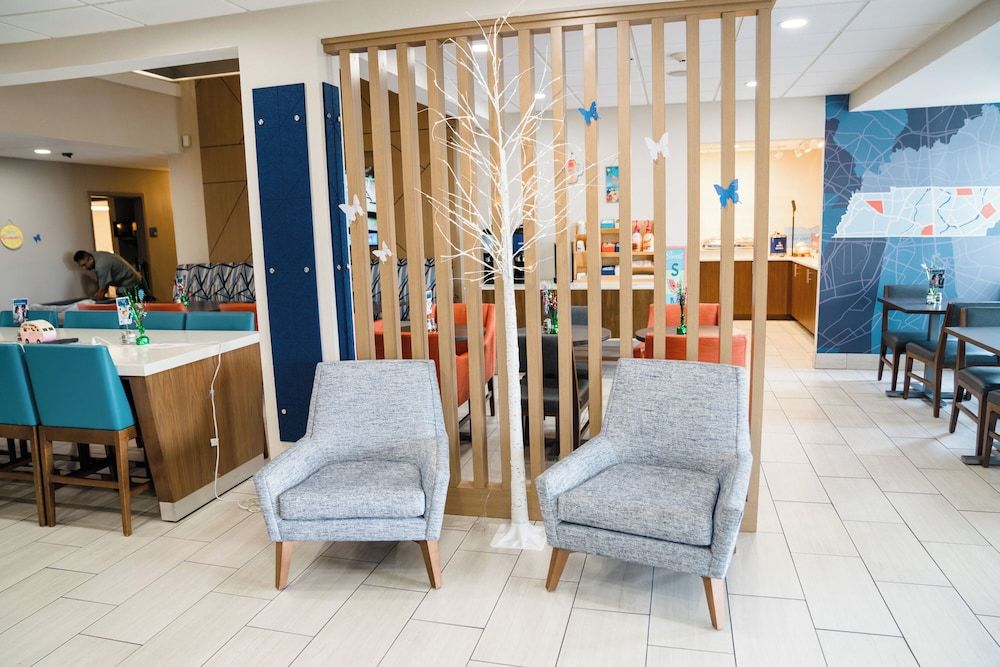 Holiday Inn Express & Suites KNOXVILLE-NORTH-I-75 EXIT 112 by IHG 2
