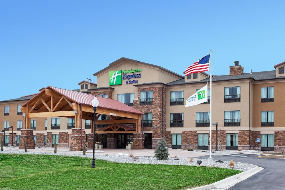 Holiday Inn Express & Suites LANDER by IHG 1