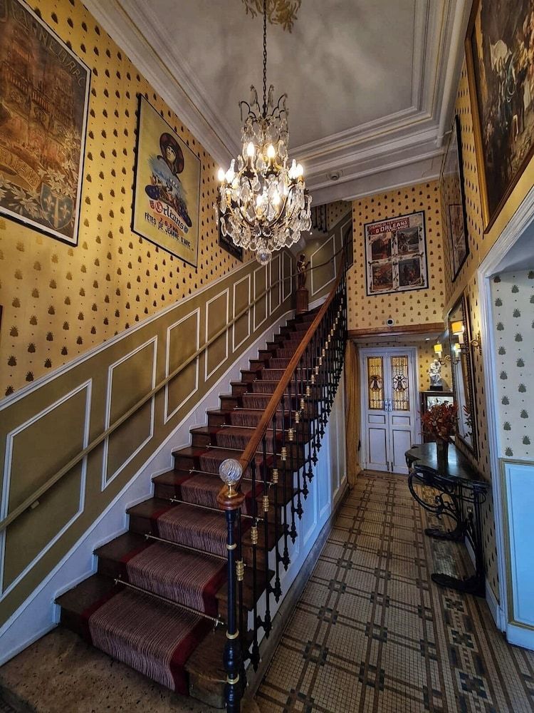 Hôtel de l'Abeille 1