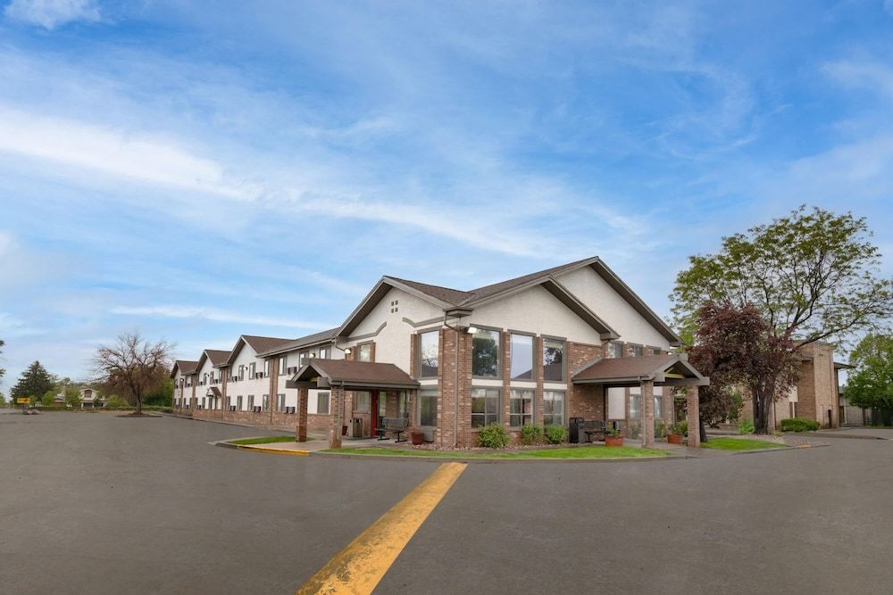 Super 8 by Wyndham Longmont/Twin Peaks 1