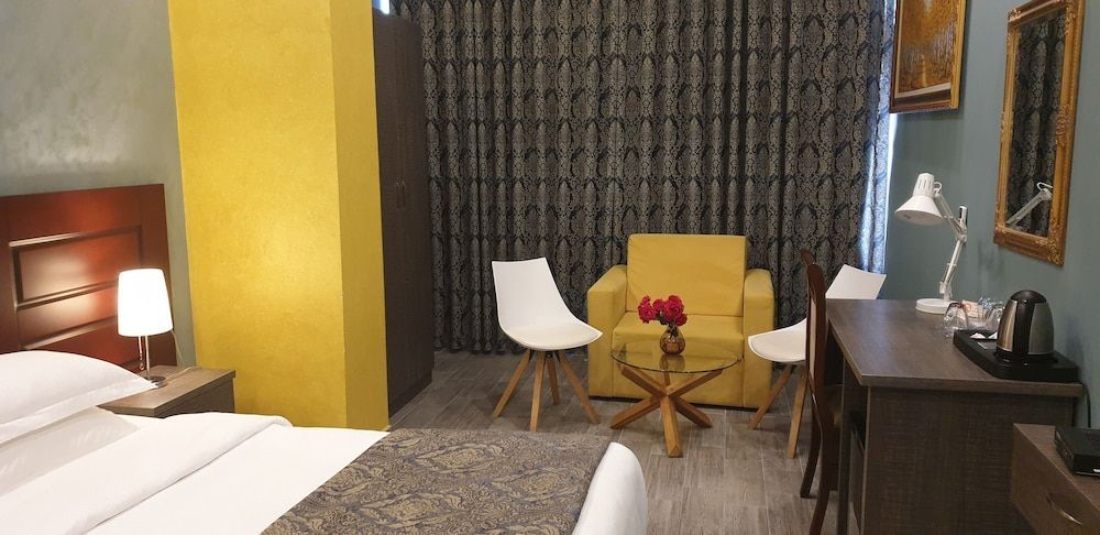 Comfort Hotel 1