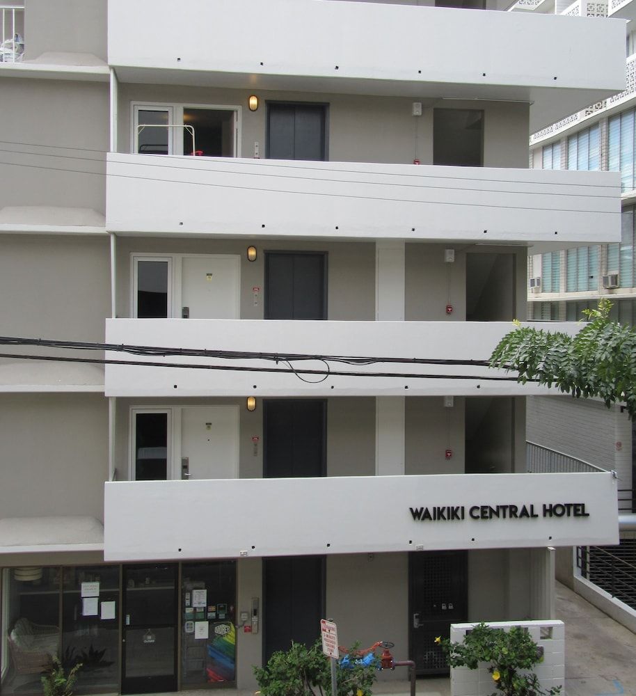 Waikiki Central Hotel - No Resort Fees 1
