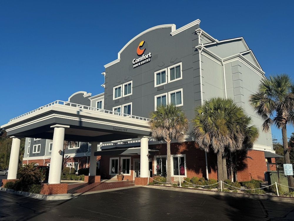 Comfort Inn & Suites North Charleston - Northwoods 1