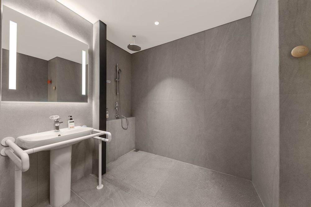 Holiday Inn Express Jiangmen Yinhu Bay by IHG 2