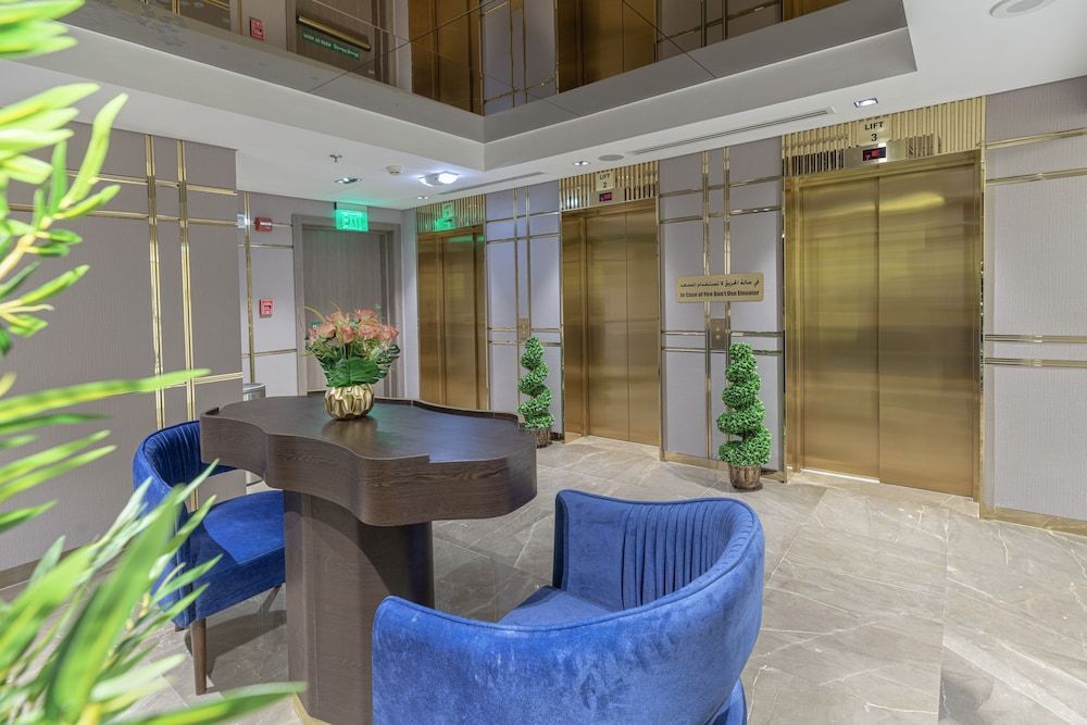 Green Park Hotel 1