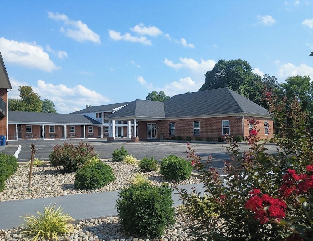 Bourbon Capital Inn 1