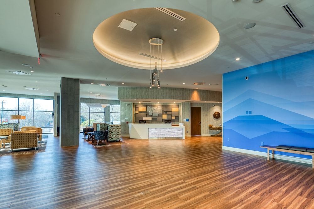 Holiday Inn Express & Suites CHARLOTTE - SOUTH END by IHG 2