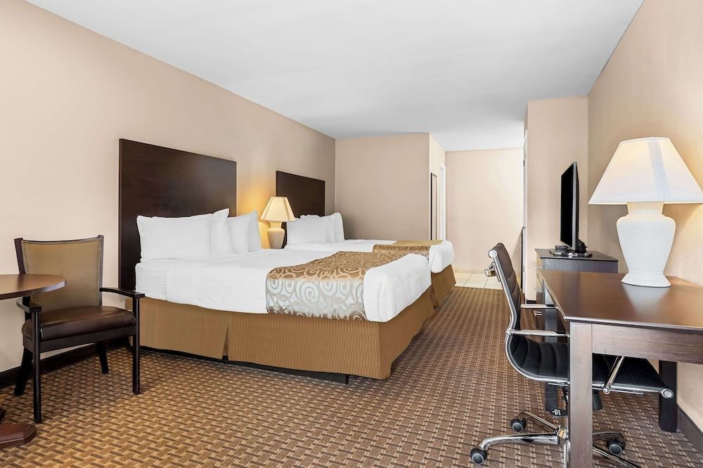 Best Western Forest Inn 1