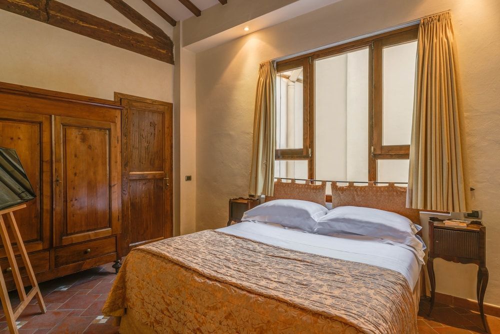 Boutique Hotel In Piazza Della Signoria 2