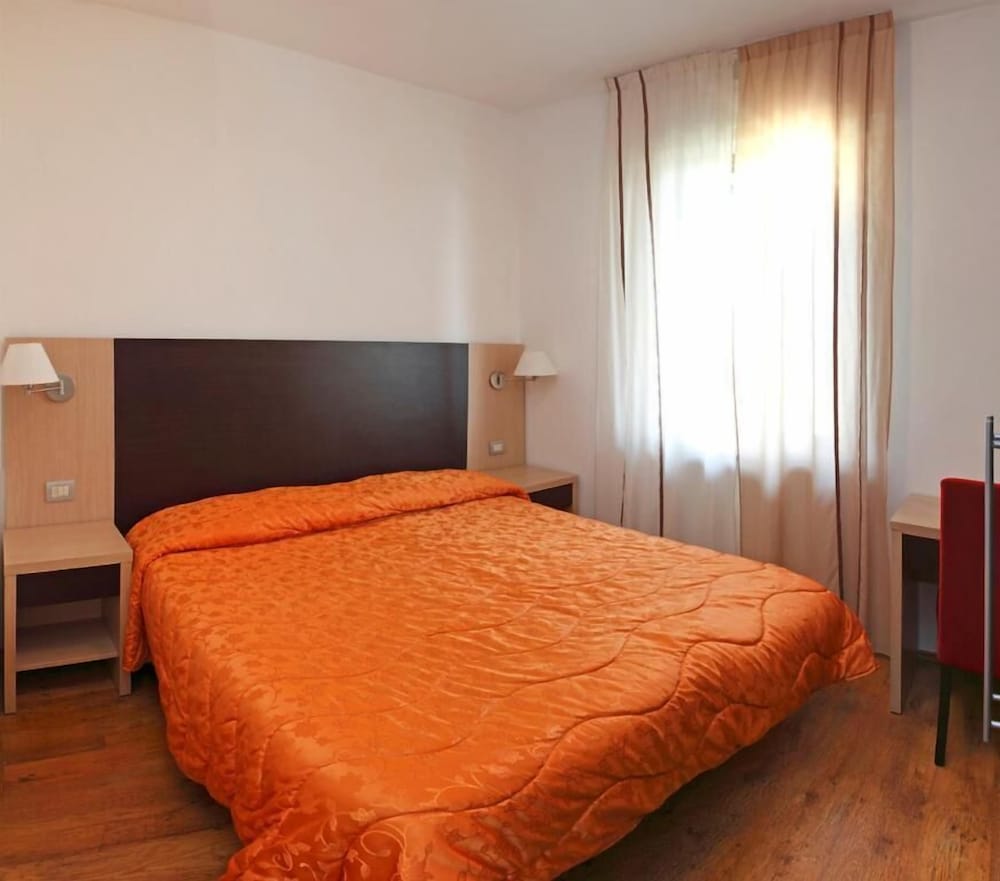 Hotel Garibaldi 1