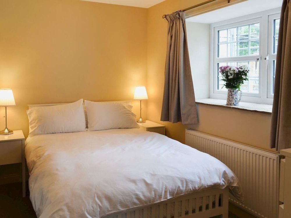 White House Cottages 2