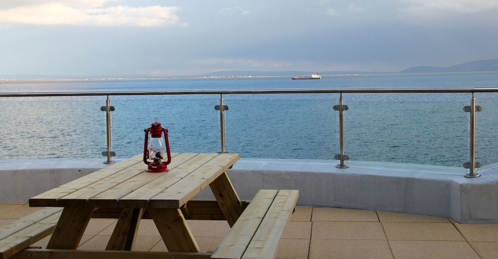 Galway Bay Sea View Apartments 1