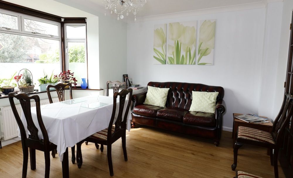 Aylesbray Lodge 2